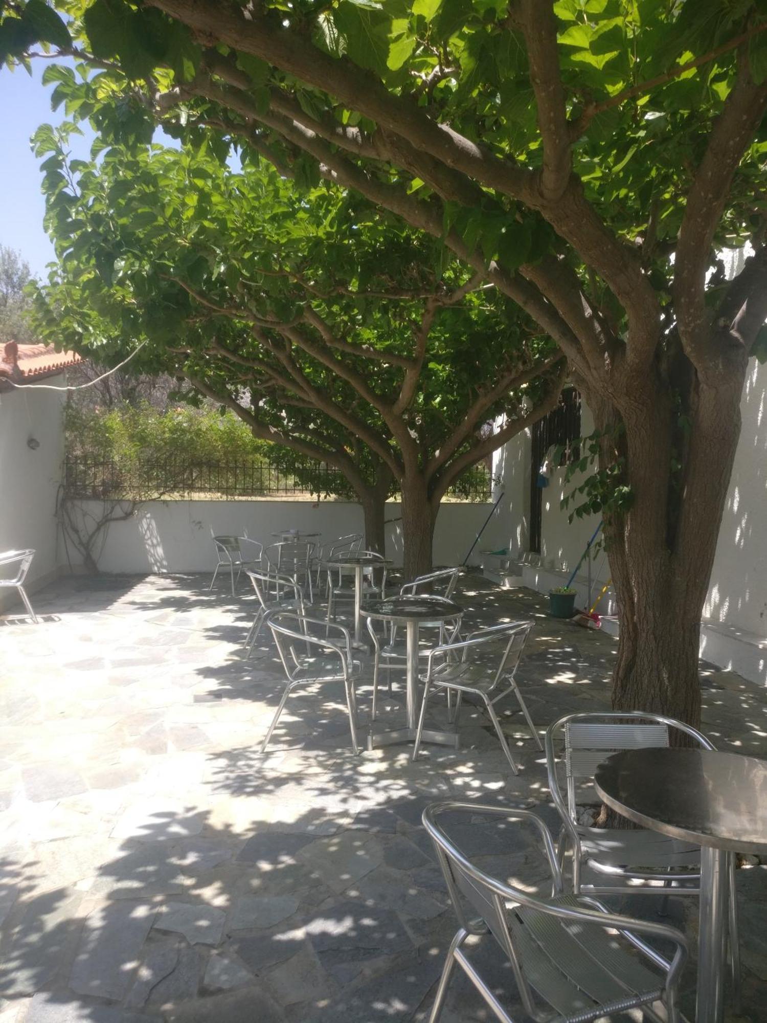 Yfantis Sakis Apartment'S Eratini Extérieur photo